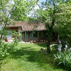 Bed & Breakfast Alabrena, Feneyrols